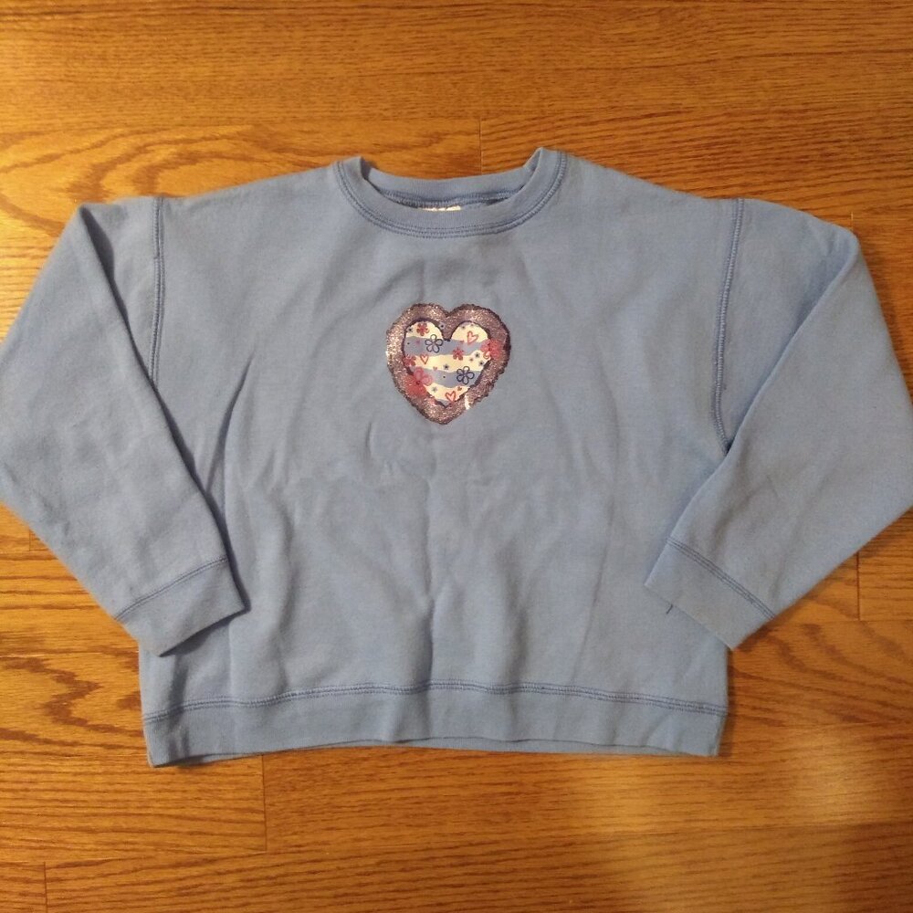 7/8 | Heart Sweatshirt | Hanes